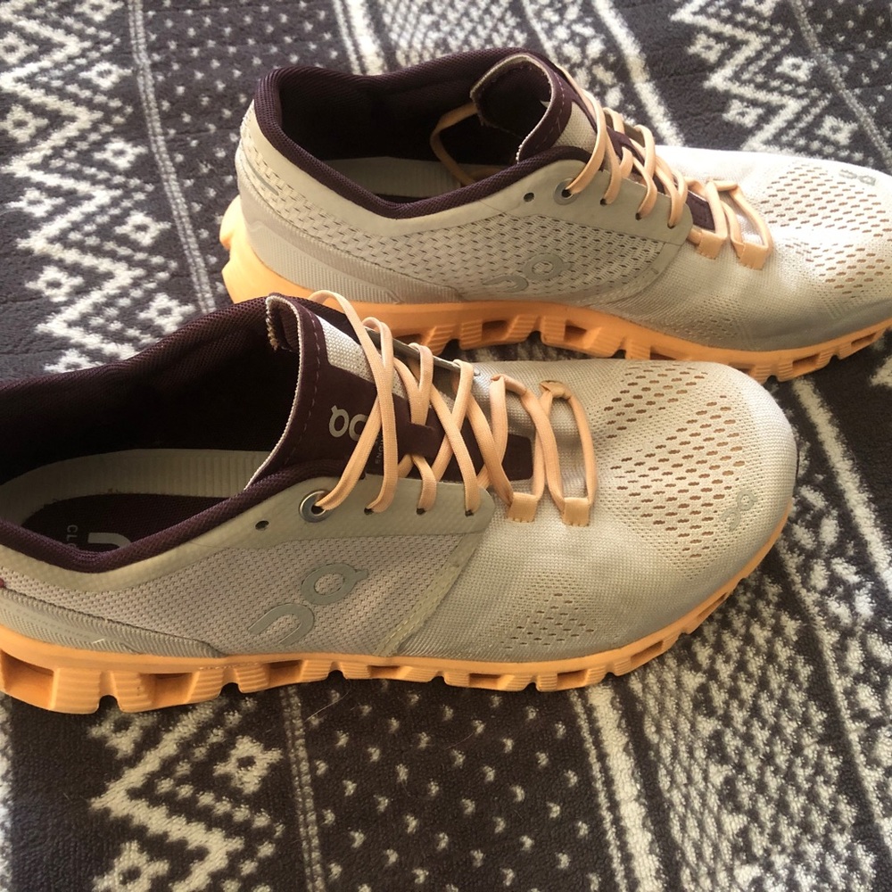 On Cloud X Running Shoes